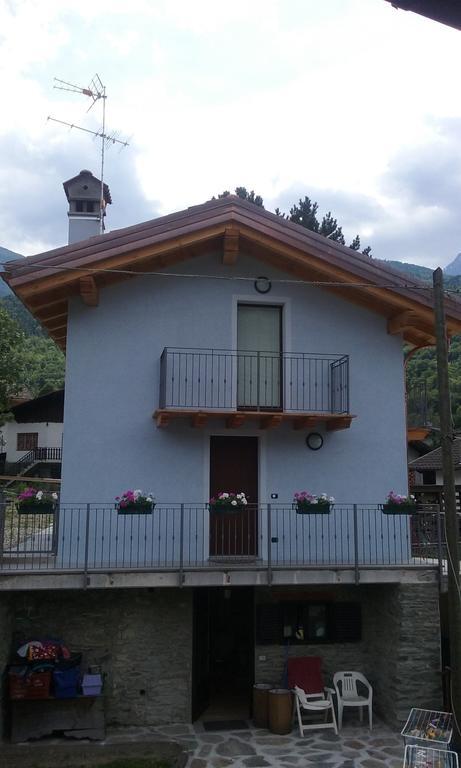 Casa Vacanze Chez Sapin Fenis Cameră foto